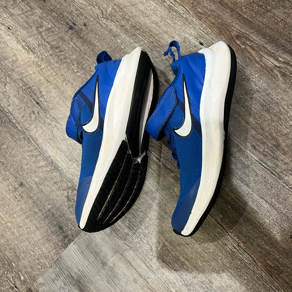 Boys Nike